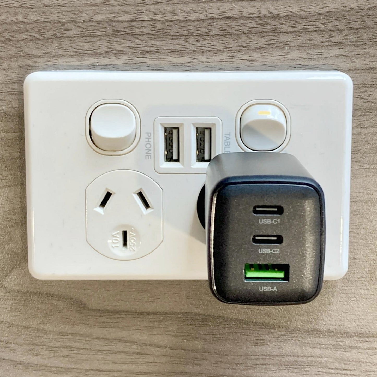 Jackson Raptor 65W GaN Wall Charger - USB-A & USB-C Fast Charge